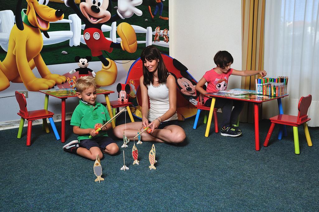 דיאנו מרינה Raffy Family & Bike Hotel מראה חיצוני תמונה