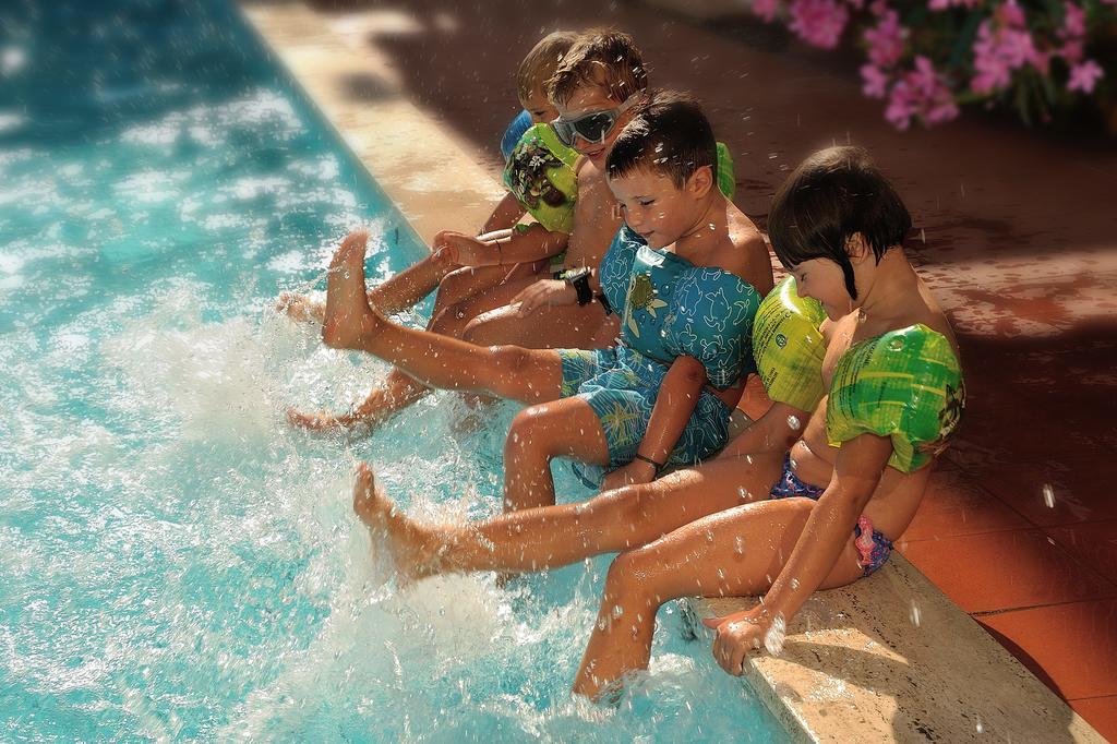 דיאנו מרינה Raffy Family & Bike Hotel מראה חיצוני תמונה