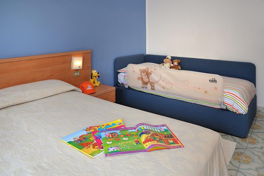 דיאנו מרינה Raffy Family & Bike Hotel חדר תמונה